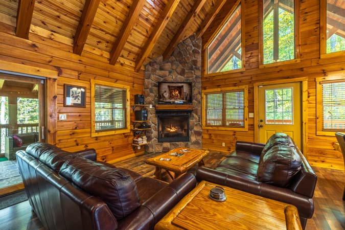 Spacious loft overlooking great room at Cardinal Cabin