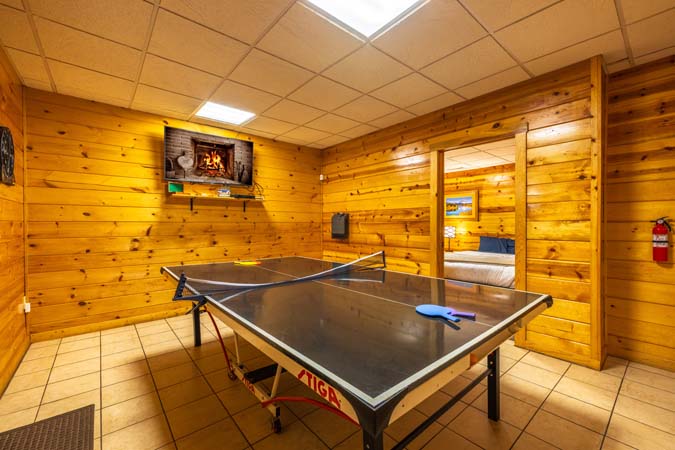 Outdoor cooking space at Cardinal Cabin