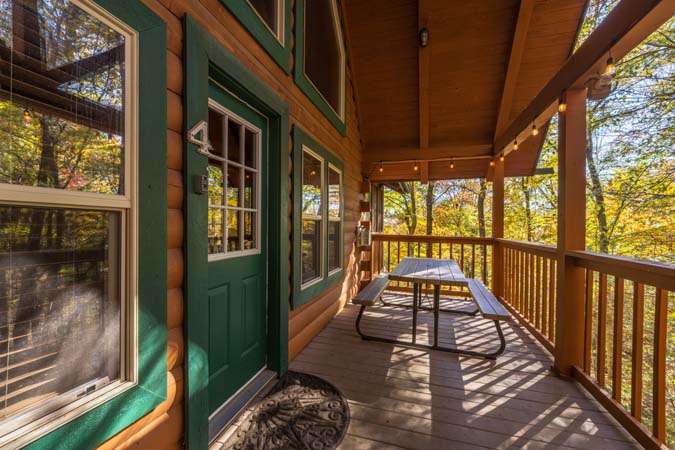 Comfortable couches in great room at Chickadee Cabin