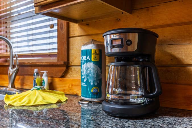 Additional sleeping space for guests at Chickadee Cabin