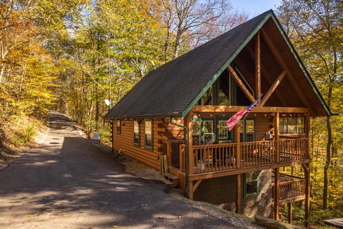 Front exterior view of Chickadee Cabin in Hocking Hills Ohio