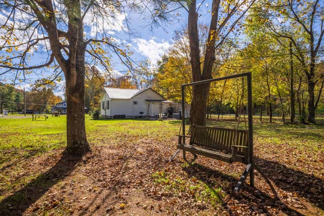 Country Cottage interior seating area