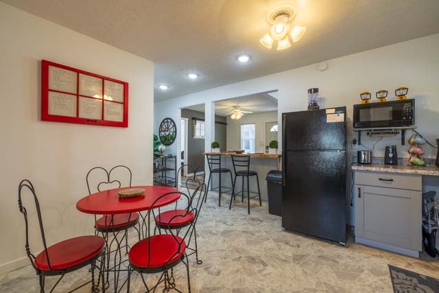 Country Cottage property and surroundings