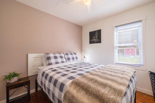 Country Cottage indoor rental amenities