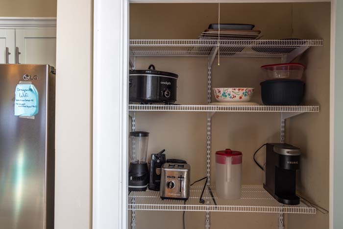 Main entry walkway leading to Dragonfly Inn