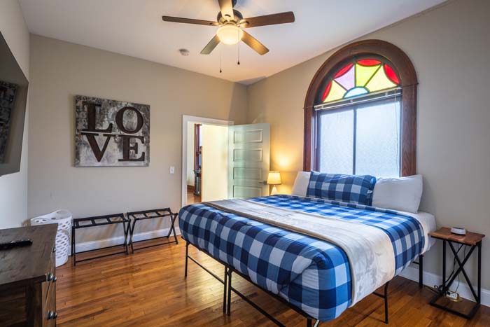 Wooded surroundings near Dragonfly Inn vacation home