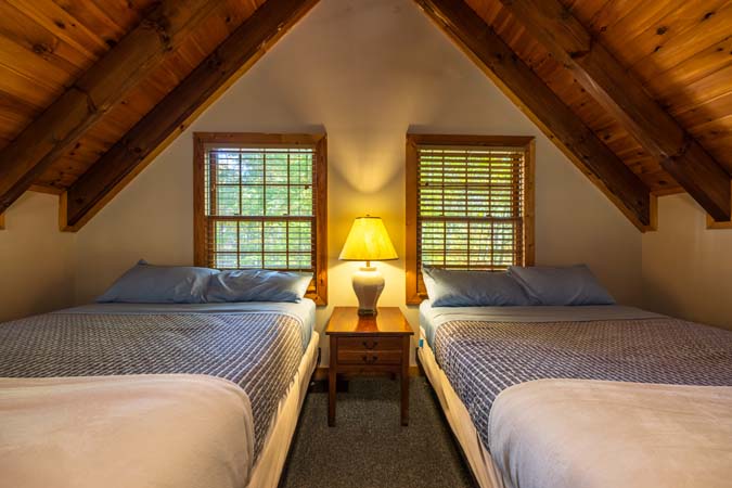 Heating and air conditioning comfort at Mockingbird Cabin
