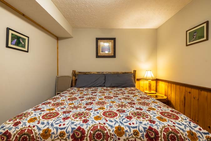 Secluded cabin escape at Mockingbird Cabin in Hocking Hills Ohio