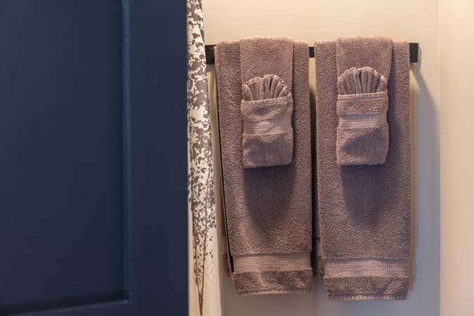 Onyx Outpost ideal for friends and family