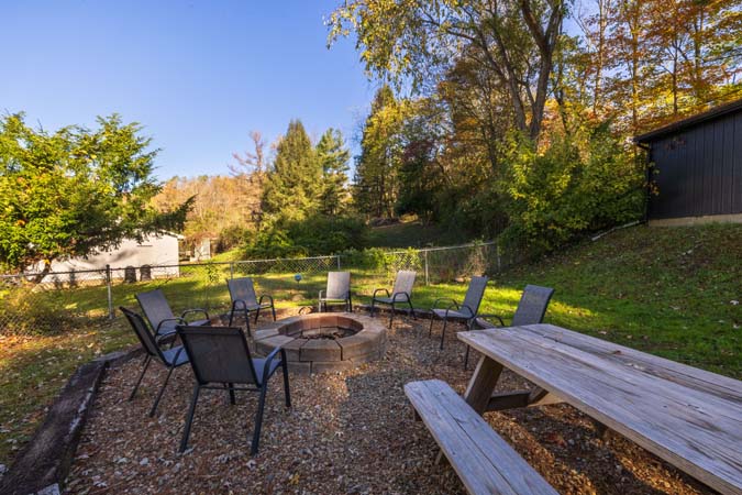 Relaxing cabin experience at Onyx Outpost