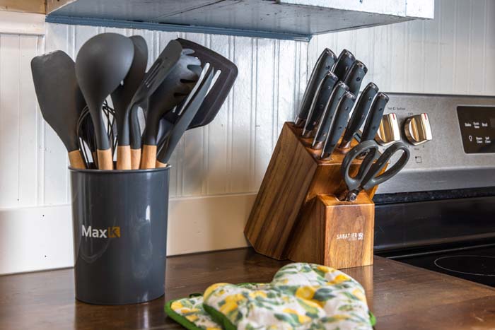 Kitchen utensil crock and knife block