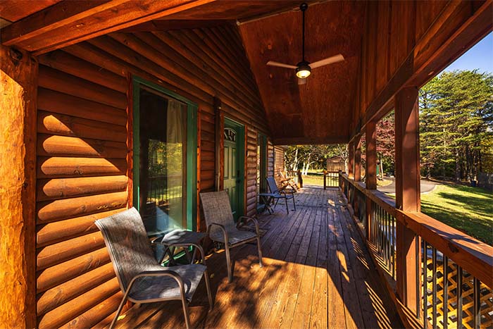 Second king bedroom at Sassafras Cabin