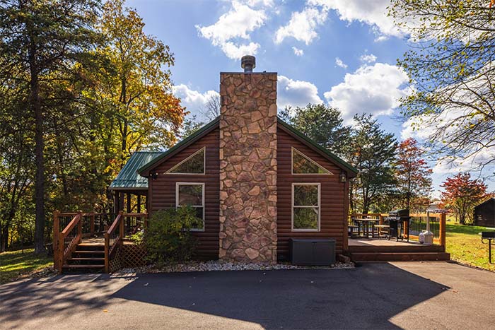 Peaceful forest retreat at Sassafras Cabin in Hocking Hills Ohio