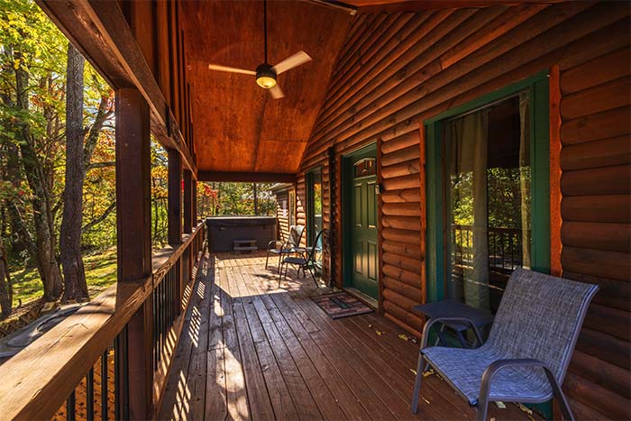 King bedroom interior at Sassafras Cabin