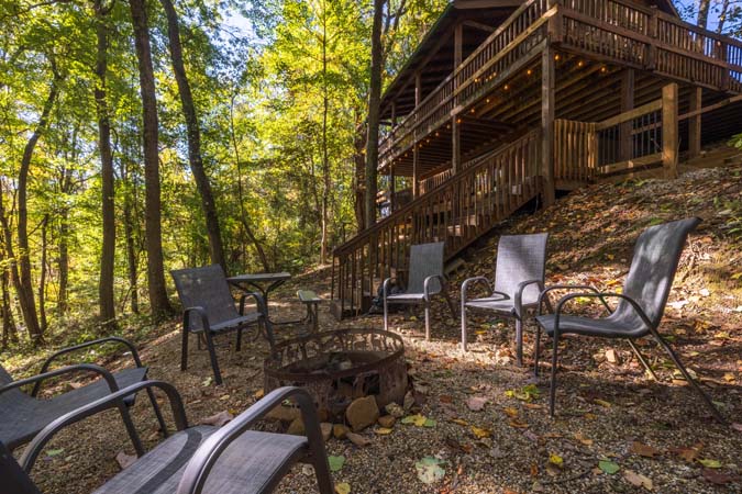 Serene outdoor view of Bent Tree Cabin in Hocking Hills Ohio
