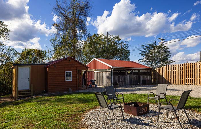 Bigfoot's Lair Exterior view of Bigfoots Lair close to Old Mans Cave