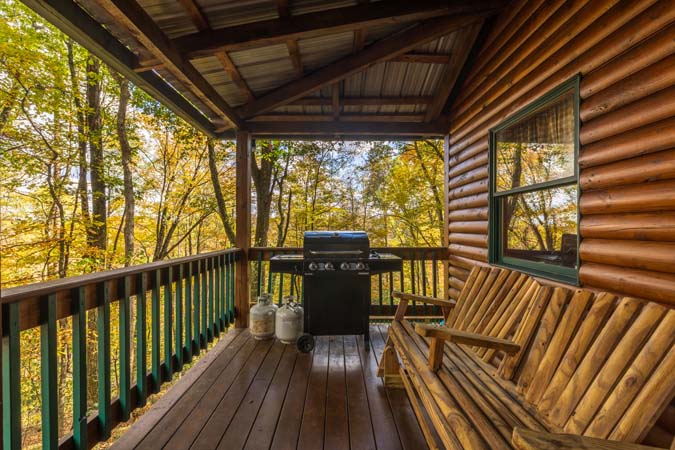 Big Oak Cabin exterior showing peaceful forest surroundings