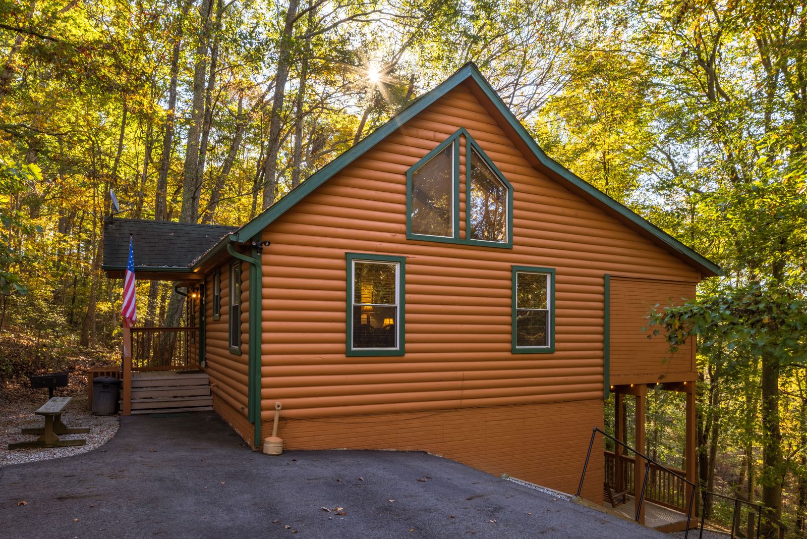 Bluebird Cabin in Hocking Hills Ohio, photo 1 of 57
