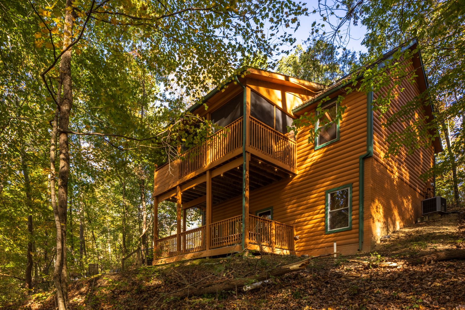 Bluebird Cabin in Hocking Hills Ohio, photo 5 of 57