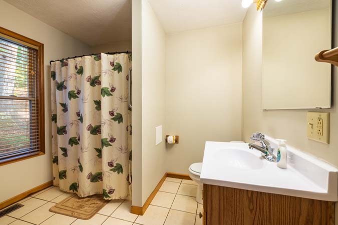 Private cabin retreat setting at Bluebird Cabin