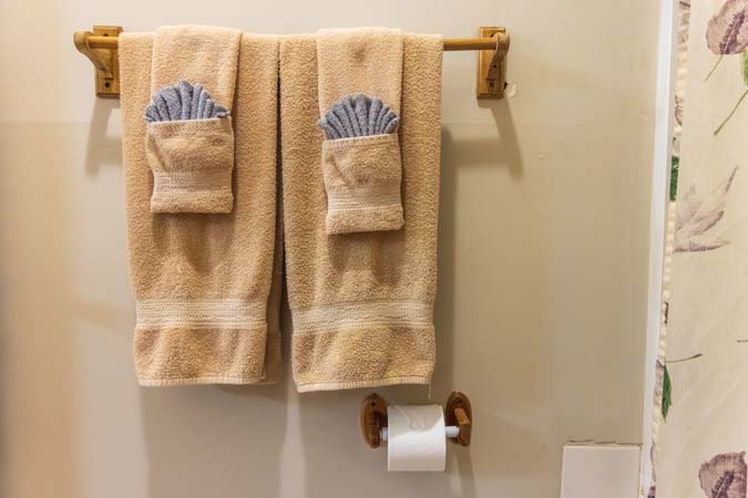 Bluebird Cabin ideal for families and groups