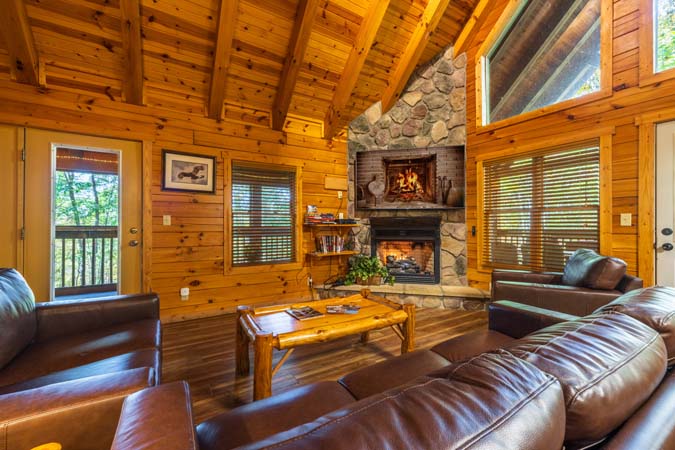 Large dining table inside Catbird Cabin