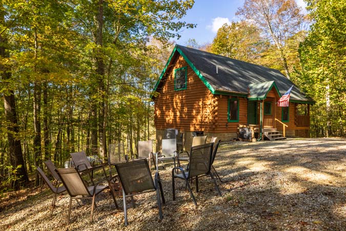 Large Catbird Cabin private forest retreat in Hocking Hills Ohio