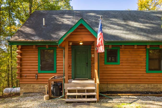 Front exterior view of Catbird Cabin in Hocking Hills Ohio