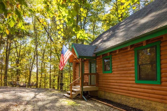 Catbird Cabin showing multiple levels and decks