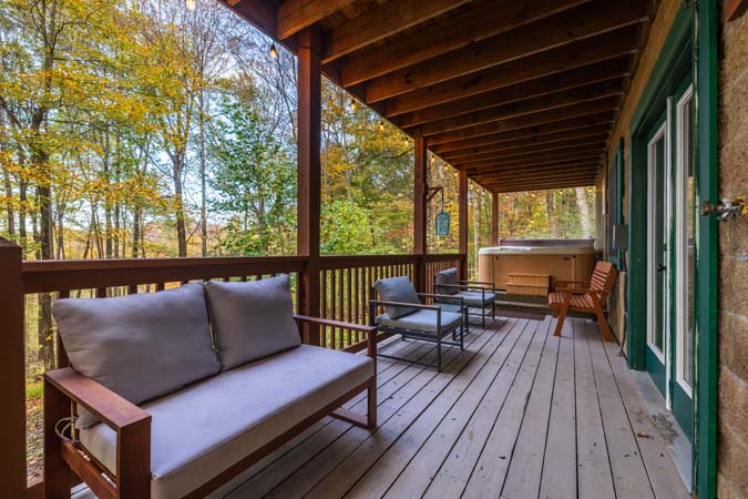 Steep driveway leading to Catbird Cabin