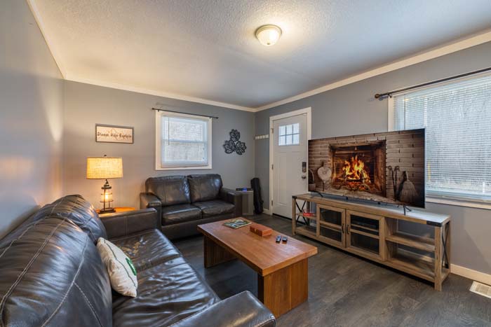 Entertainment space with arcade machine