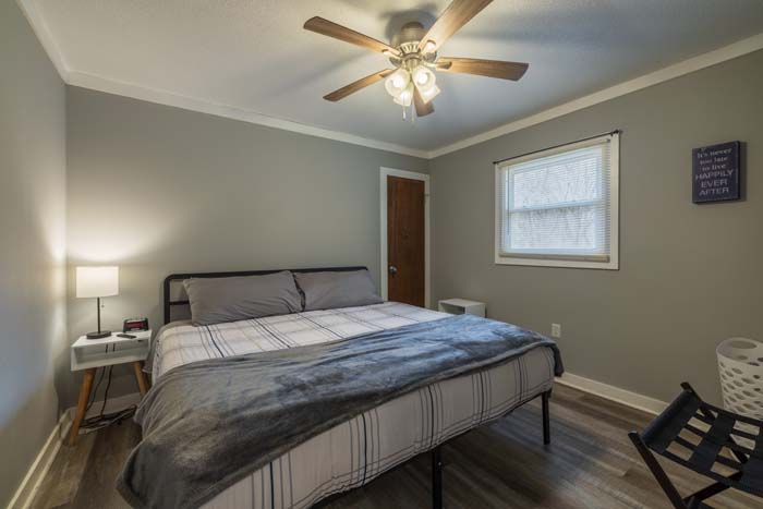 Outdoor yard space near the cottage