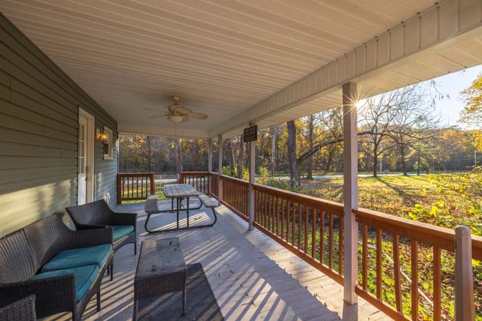Great room with modern furnishings
