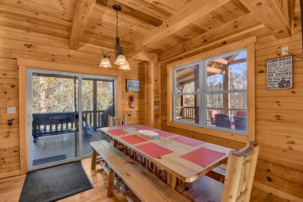 Warm and inviting cabin dining space