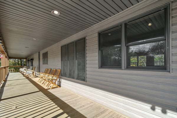 covered deck with seats