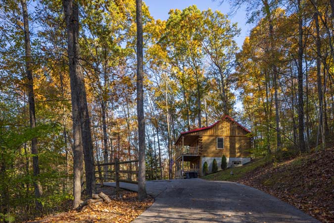 Little Pine Cabin exterior in wooded setting in Hocking Hills Ohio