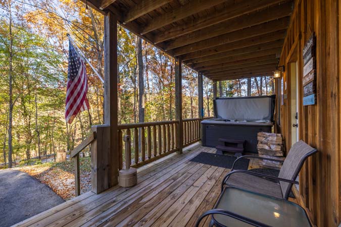 Outdoor seating areas at Little Pine Cabin