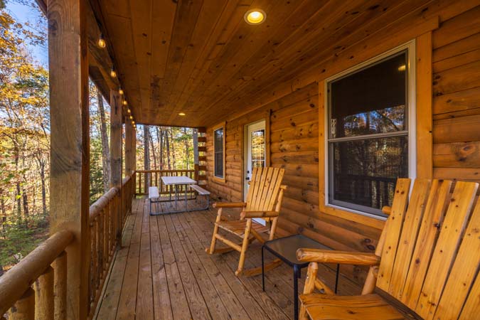 Fully equipped kitchen and dining area at Little Pine Cabin