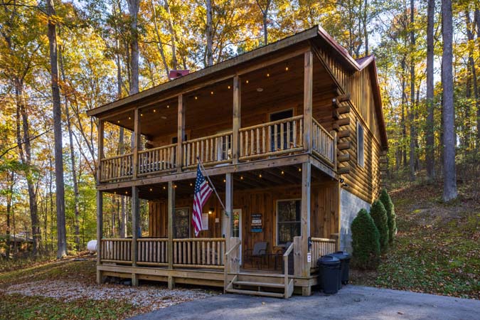 Front exterior view of Little Pine Cabin in Hocking Hills Ohio
