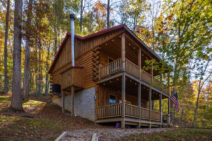 Little Pine Cabin showing two level log design