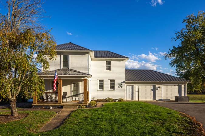 Outdoor relaxation areas at Ruby Farmhouse
